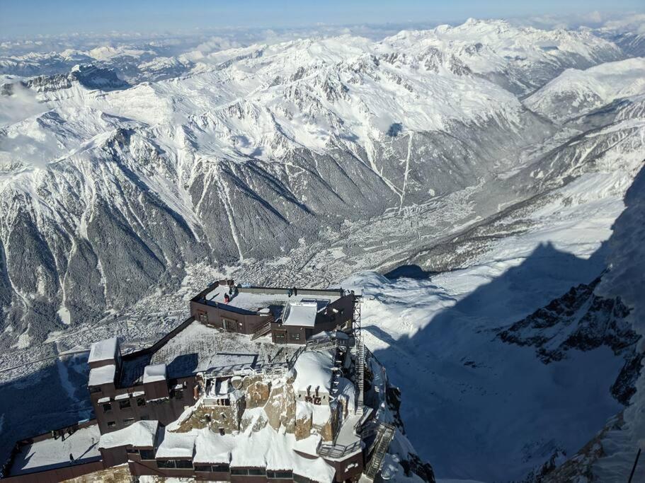 Chalet L'Ilet Ensoleille /Sunny Island Chalet Chamonix ภายนอก รูปภาพ